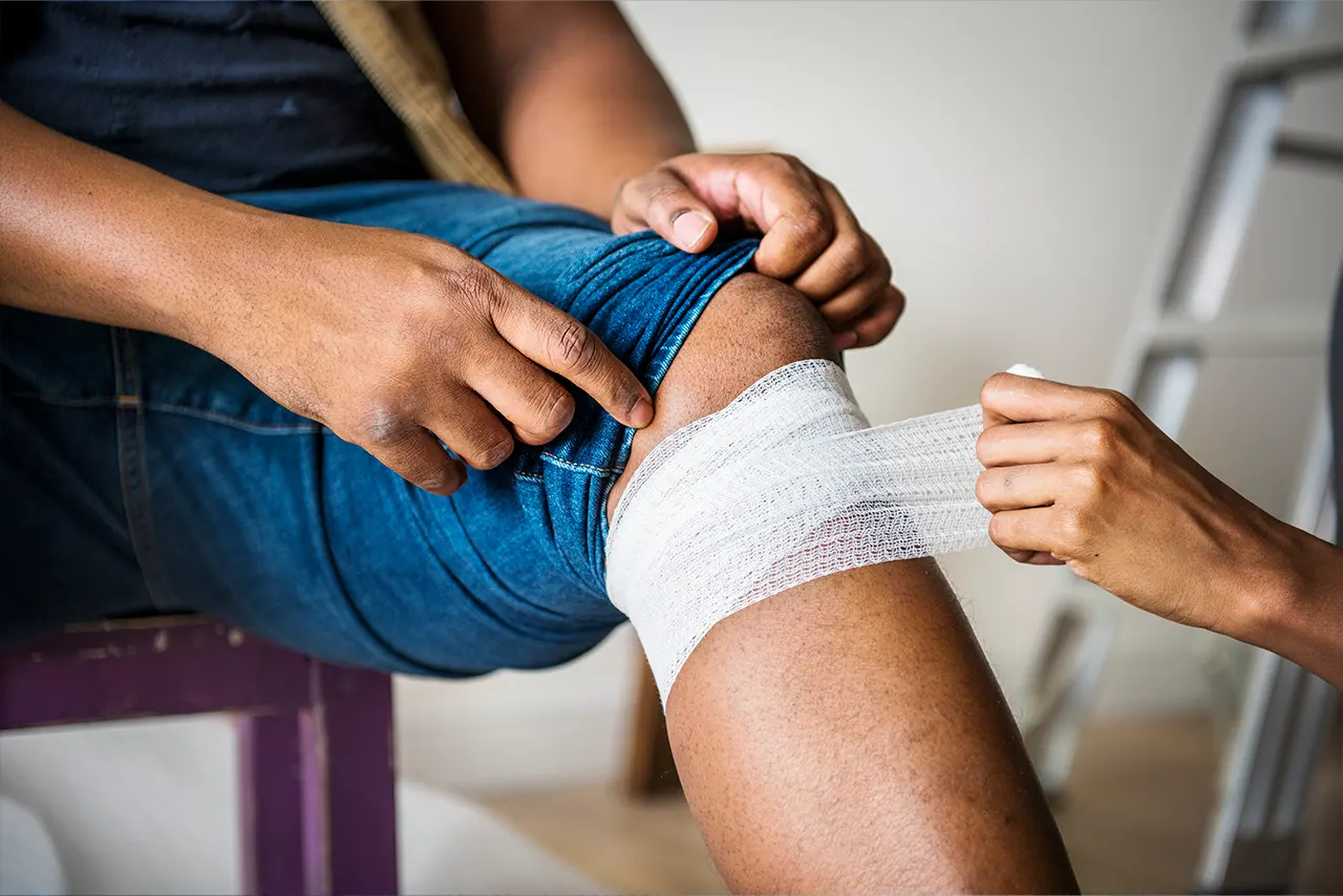 Clinical evaluation of a traumatic wound